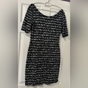 Cute knee length dress!